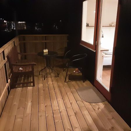Bed and Breakfast Tjornely Ostervra Exterior foto