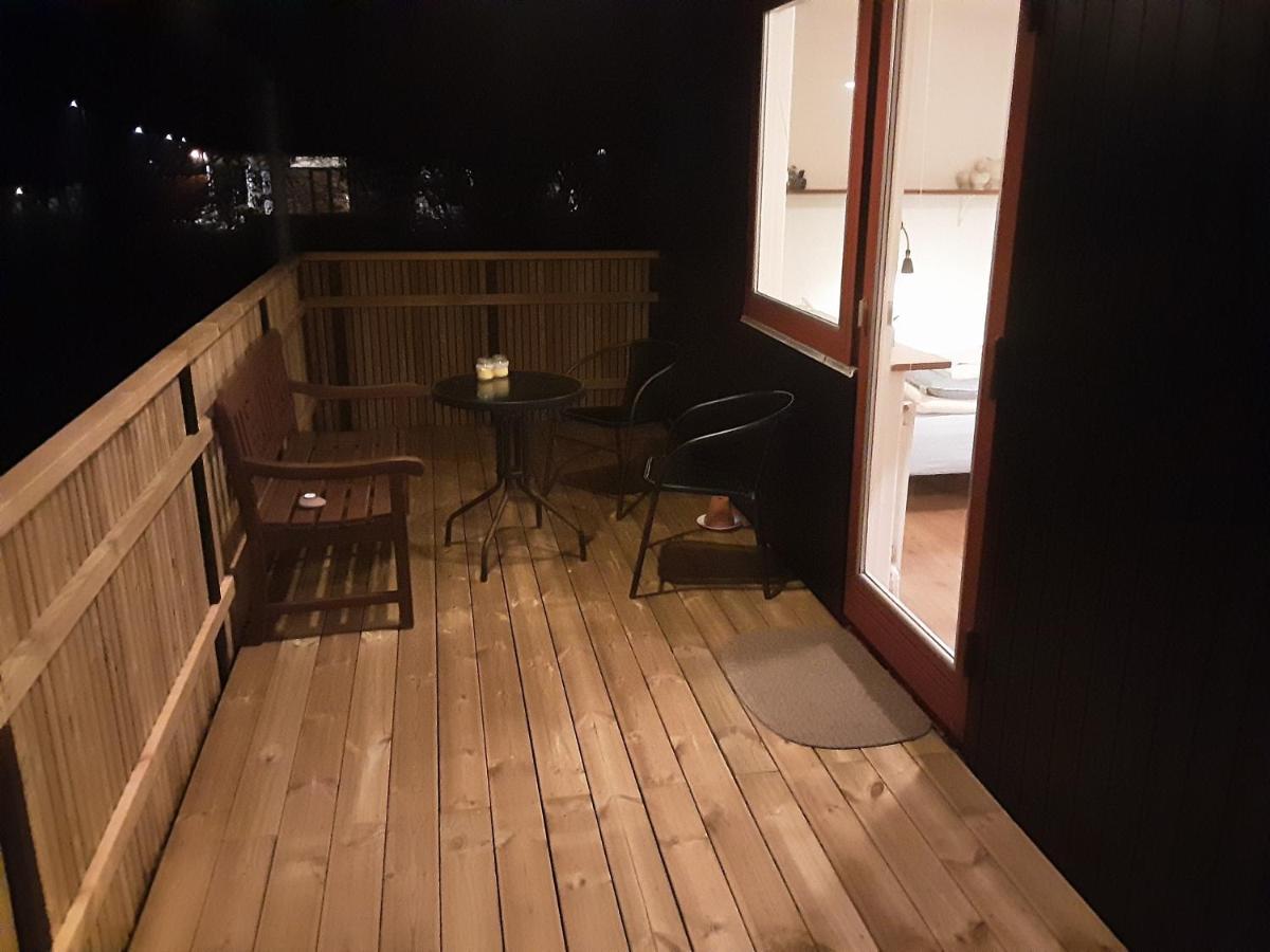 Bed and Breakfast Tjornely Ostervra Exterior foto